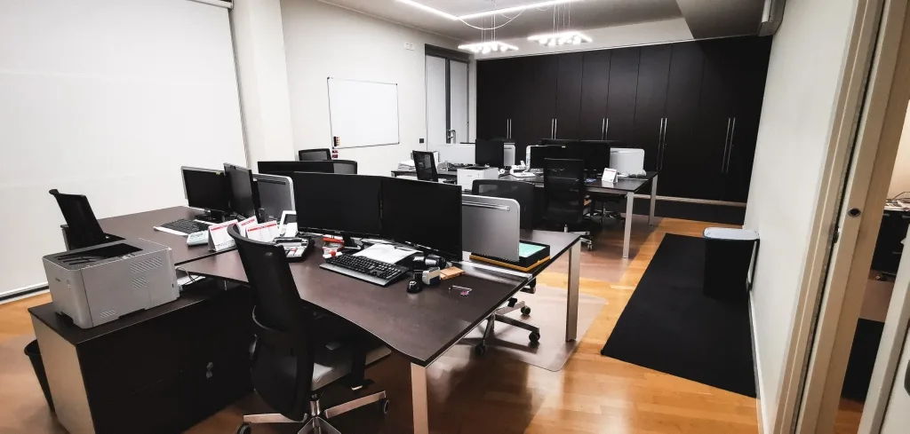 L’open space degli uffici di Studio Ria STP a Ginosa